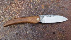 Nouveauté: Couteau de poche Le Rustik en loupe de châtaignier Ardèchois.