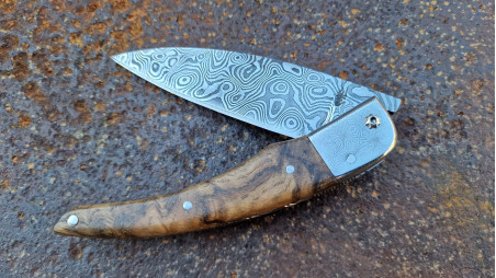 Couteau de Collection Berzerker lame Damas Œil d'Odin manche en loupe de cade