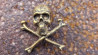 Broche Tête de mort Pirate en Bronze