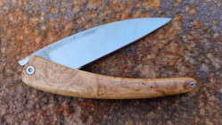 Couteau Toltek en loupe de châtaignier du Coiron stabilisé