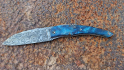 Couteau de collection Berzerker Damas et loupe de peuplier stabilisée et teintée façon Van Gogh