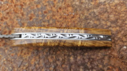 Couteau de collection Toltek en damas Œil d'Odin et son manche en loupe de myrthe Ardèchoise