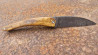 Couteau de collection Toltek en damas Œil d'Odin et son manche en loupe de myrthe Ardèchoise