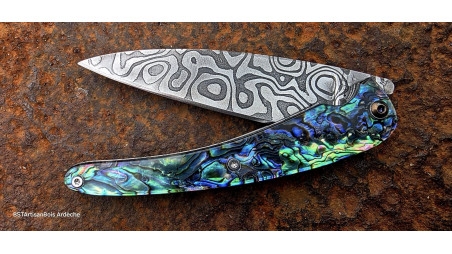 Couteau de collection Toltek manche en nacre abalone et manche en damas aléatoire
