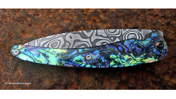 Couteau de collection Toltek manche en nacre abalone et manche en damas aléatoire