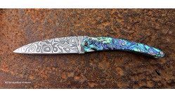 Couteau de collection Toltek manche en nacre abalone et manche en damas aléatoire