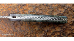 Couteau Toltek collection damas plume et son manche en racine de buis stabilisée et teintée vert