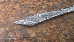 Cutter Japonais : Kiridashi en damas torsadé explosion