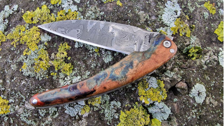 Couteau de poche Toltek collection Damas, manche en loupe de peuplier stabilisée et teintée