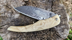 Couteau de collection Berzerker manche en os de chameau aux inspirations Vikings