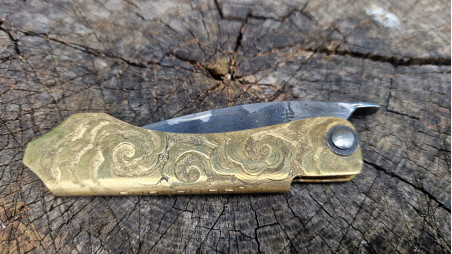 Couteau Pliant Higonokami Style Damas - Lame Courbée Inox - Manche Laiton