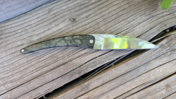 Couteau de poche Toltek manche en hêtre échauffé stabilisé et teinté bleu vert